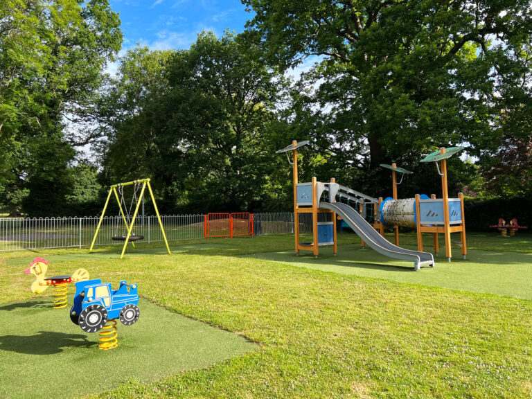Bell Hill Common, Recreation Ground and Play Area in Petersfield, Hampshire