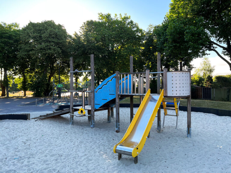 Queens Road Play Area and Recreation Ground in Farnborough, Hampshire